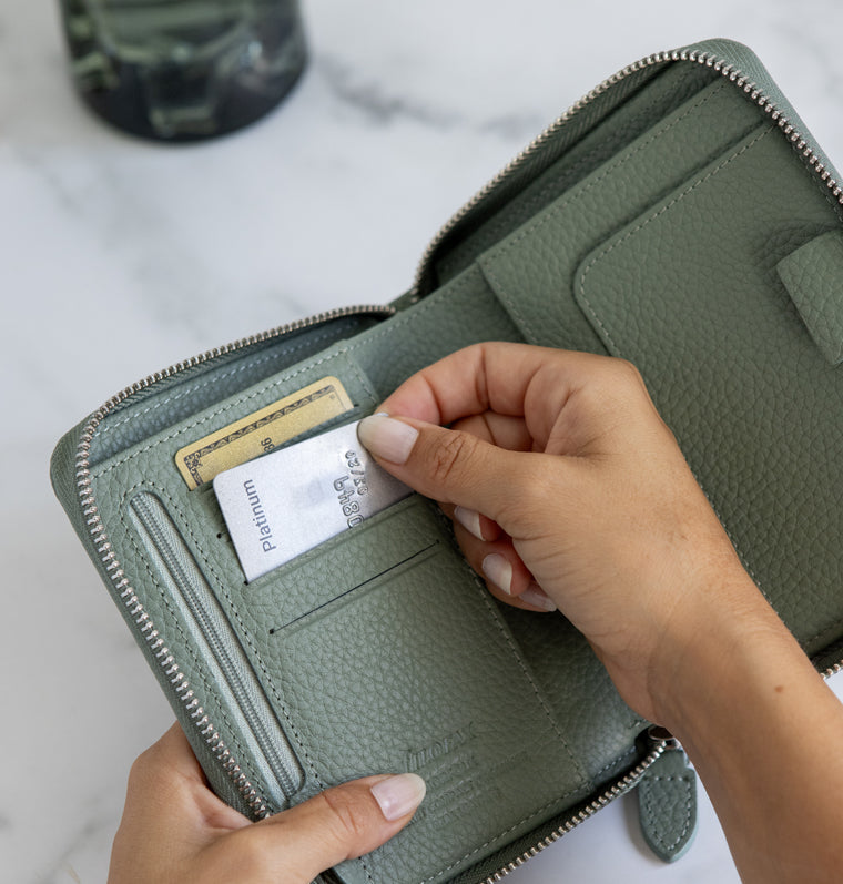 Norfolk Pocket Compact Zip Leather Organiser Sage