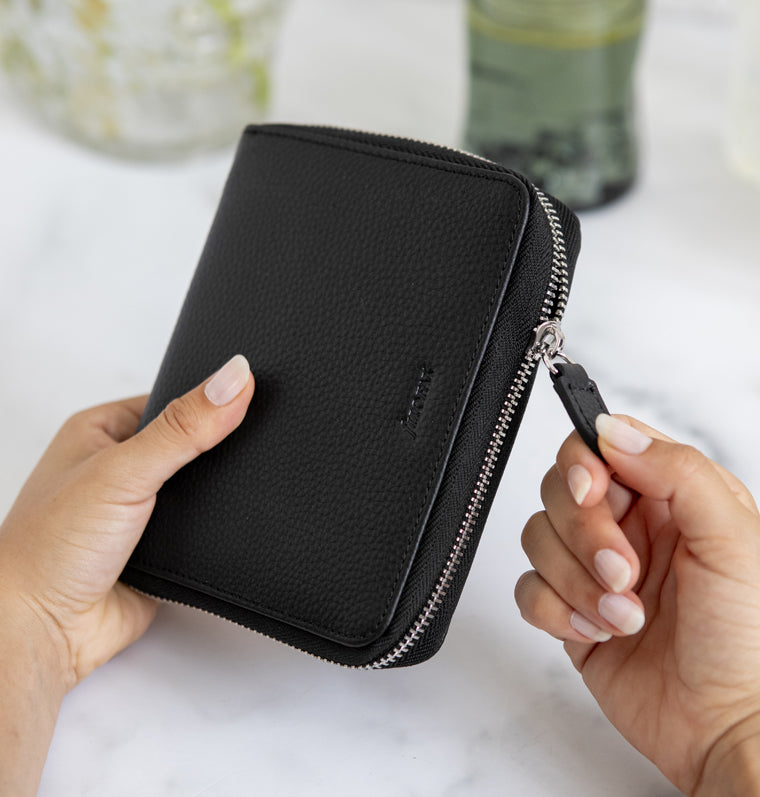 Norfolk Pocket Compact Zip Leather Organiser Black